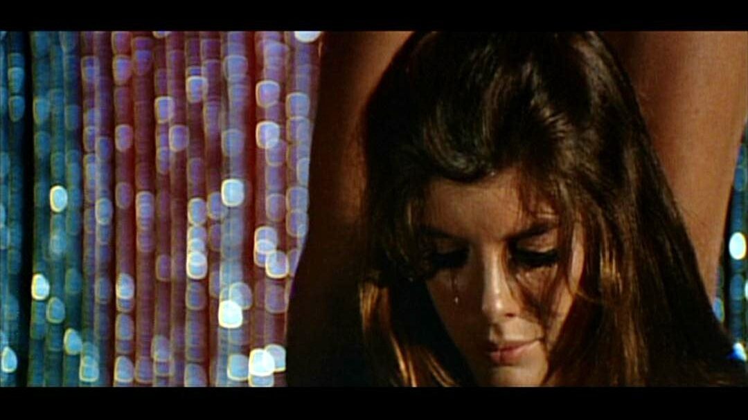 Gently crying Katherine Ross in The Graduate